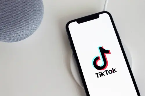 Come TikTok sta cambiando il commercio online: video, live e shopping sulla piattaforma