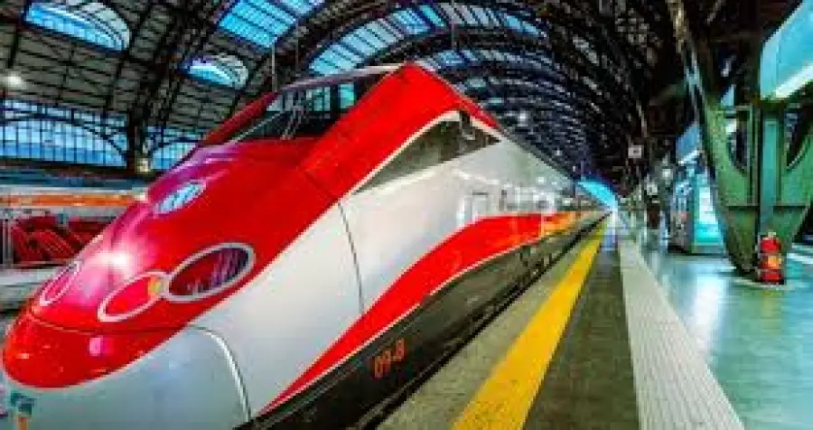 I treni fanno marcia indietro: aumenti degli abbonamenti dimezzati