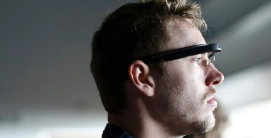 Apple news 2016: occhiali digitali per iPhone, al lavoro sul progetto